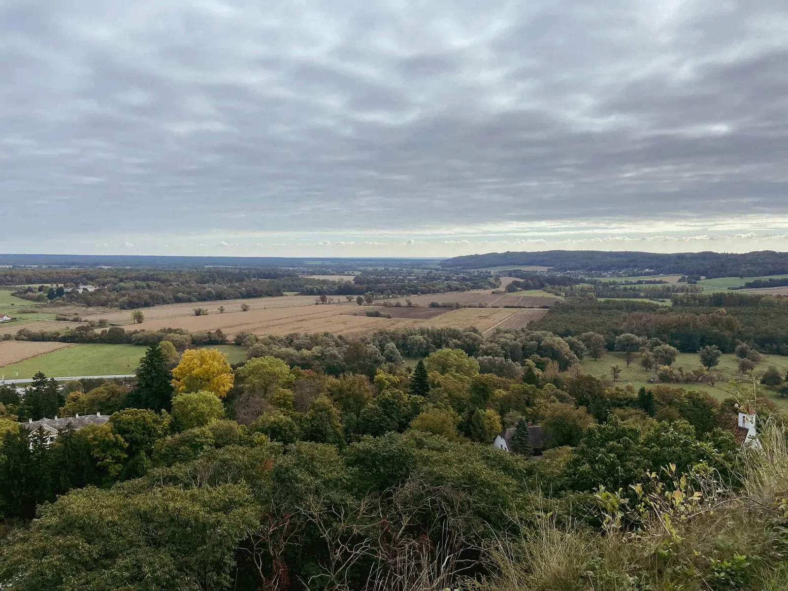 Ausblick auf die Landschaft des Südburgenlands