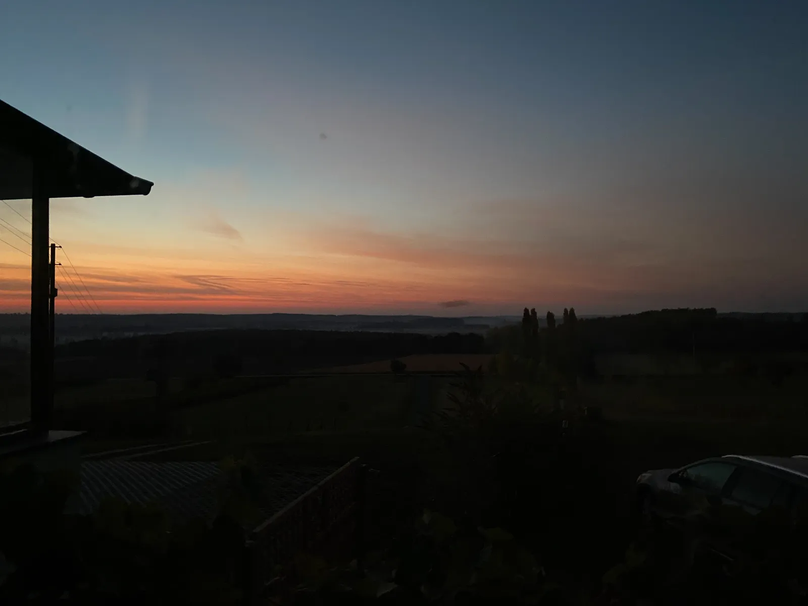 Stimmungsvoller Sonnenaufgang bei Rechnitz