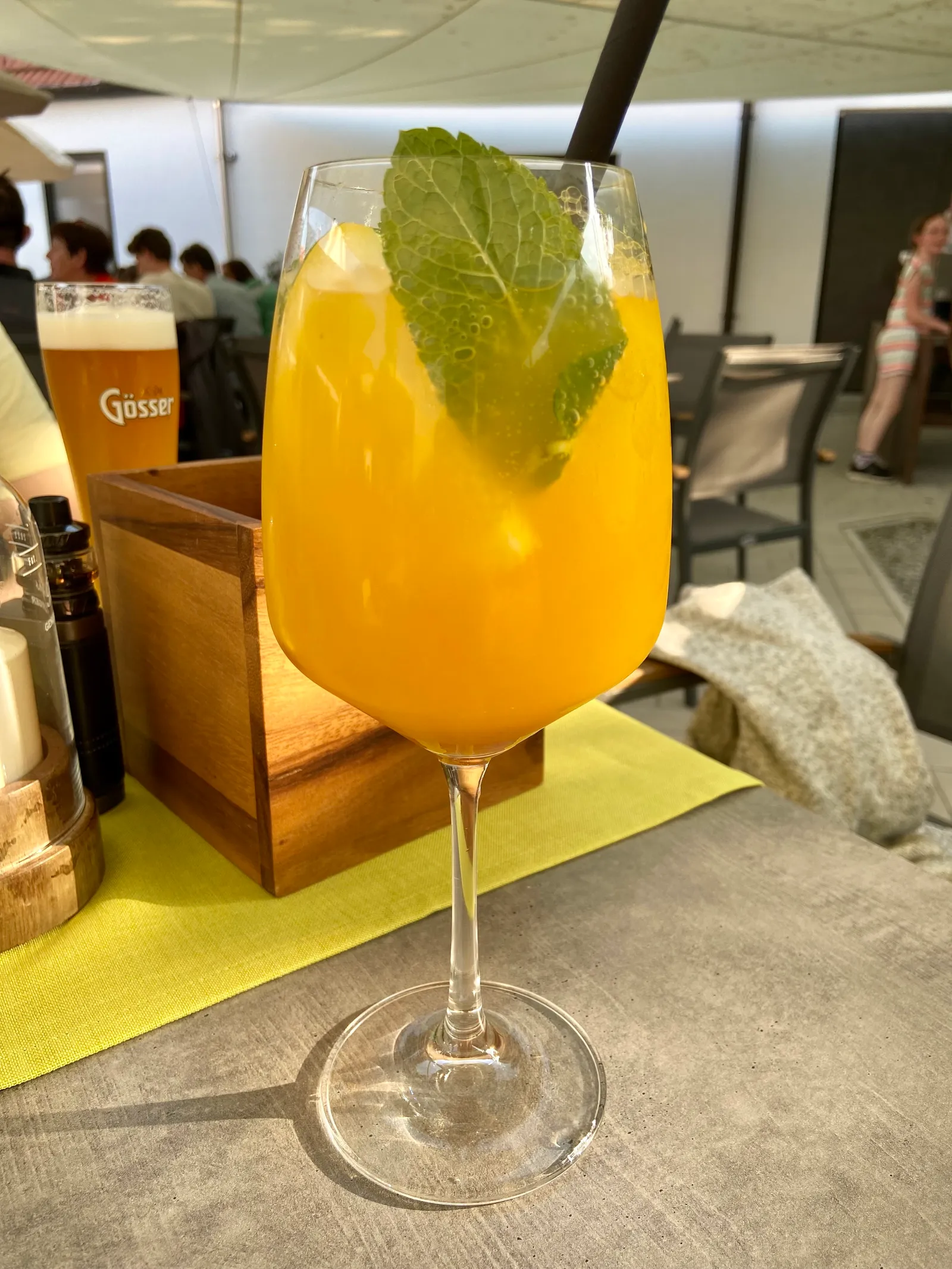 Mangospritzer_Philips_Genussheuriger_Mörbisch