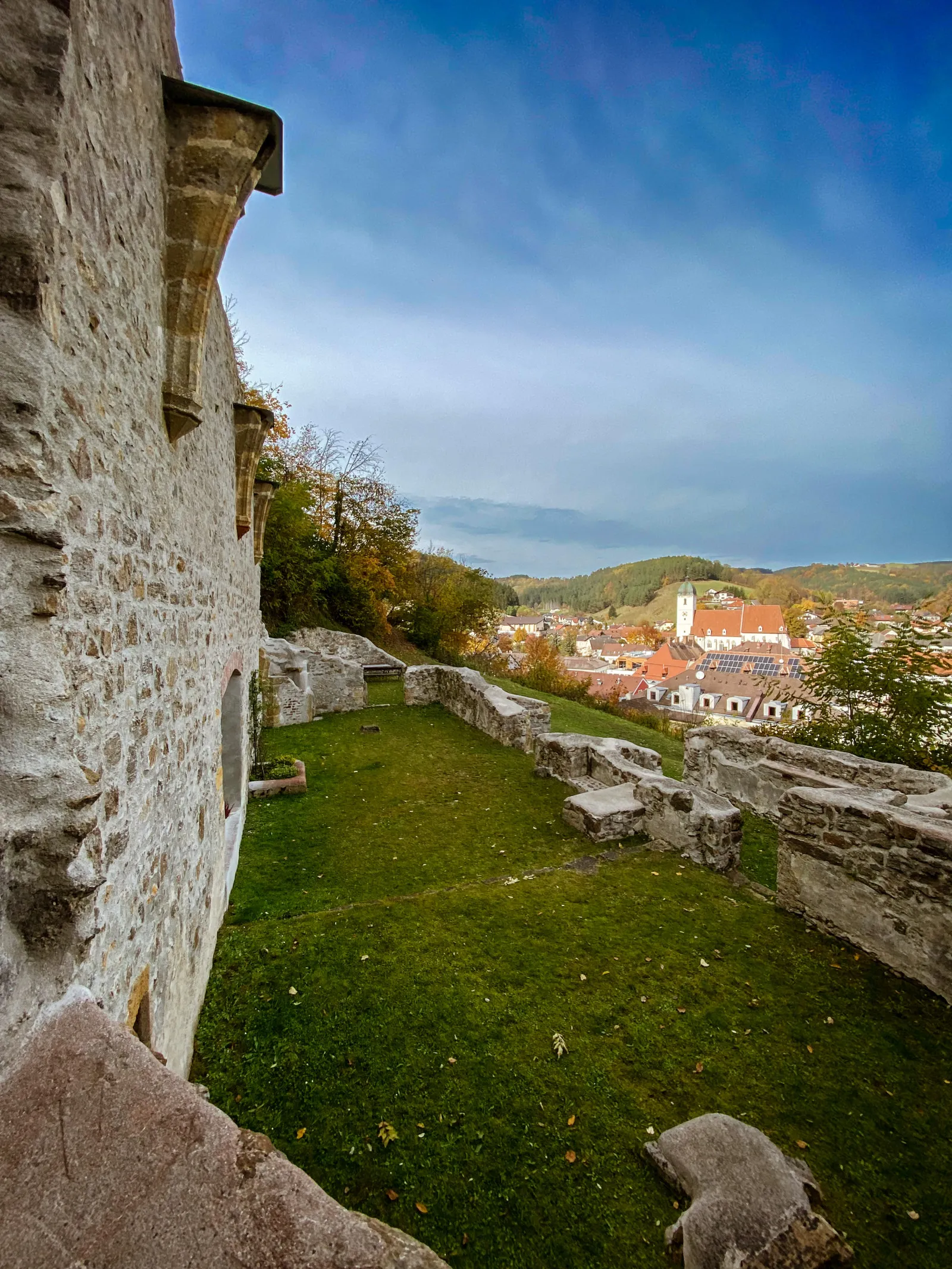 Burgruine Kirchschlag Mauer