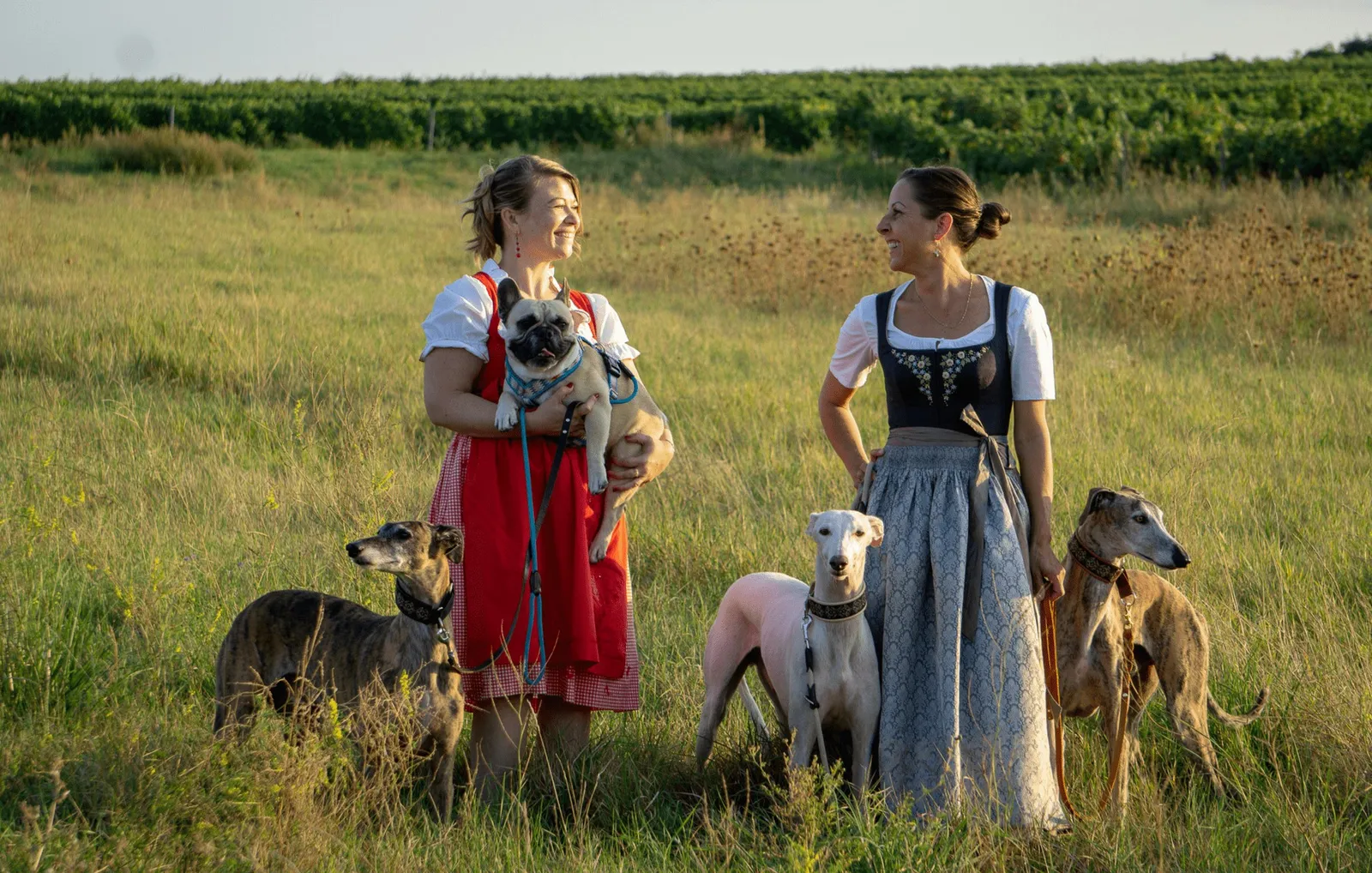 Dirndl und Hund - passt das zusammen?