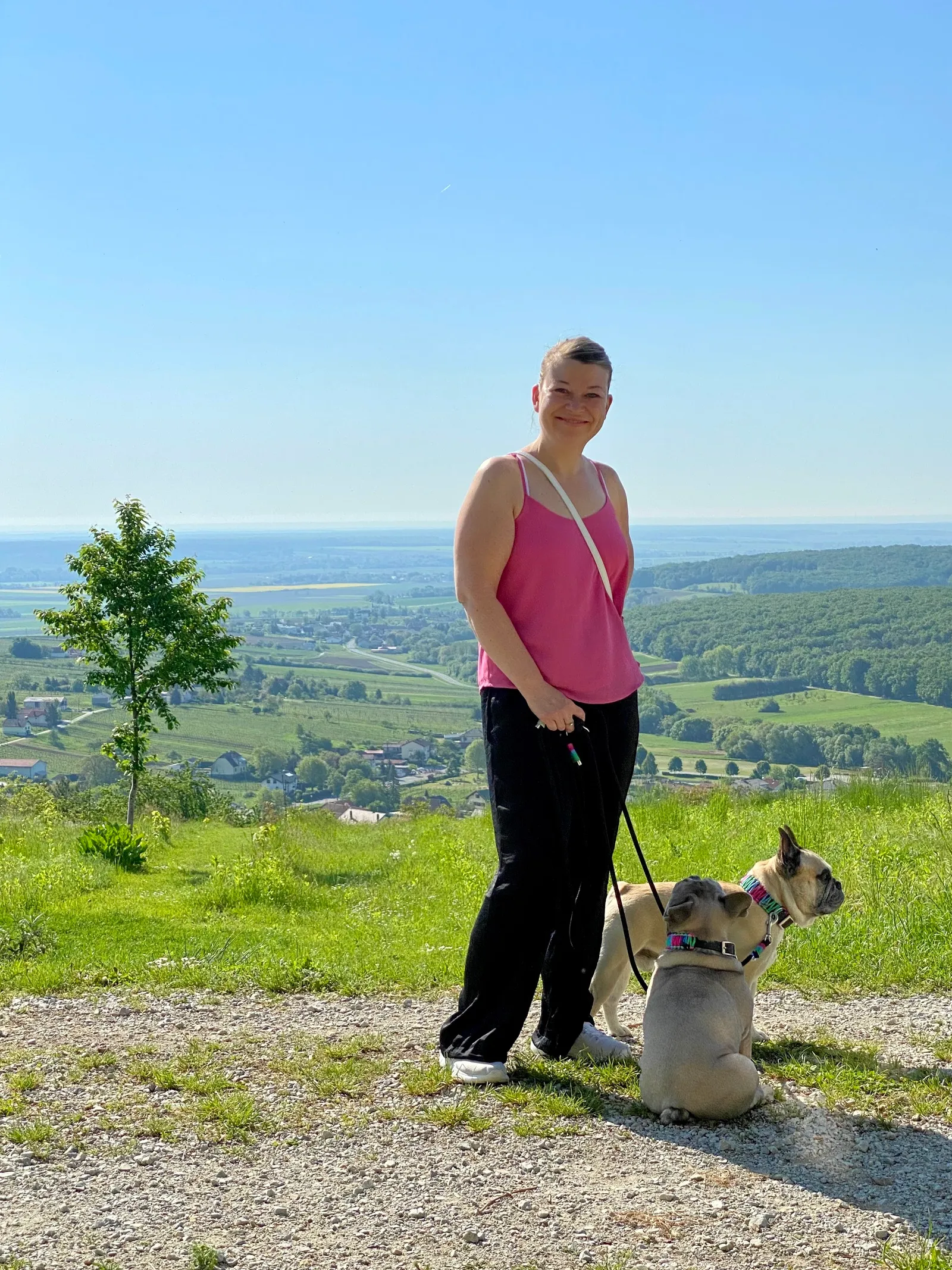 Babsi Archie und Murphy beim Weinloft