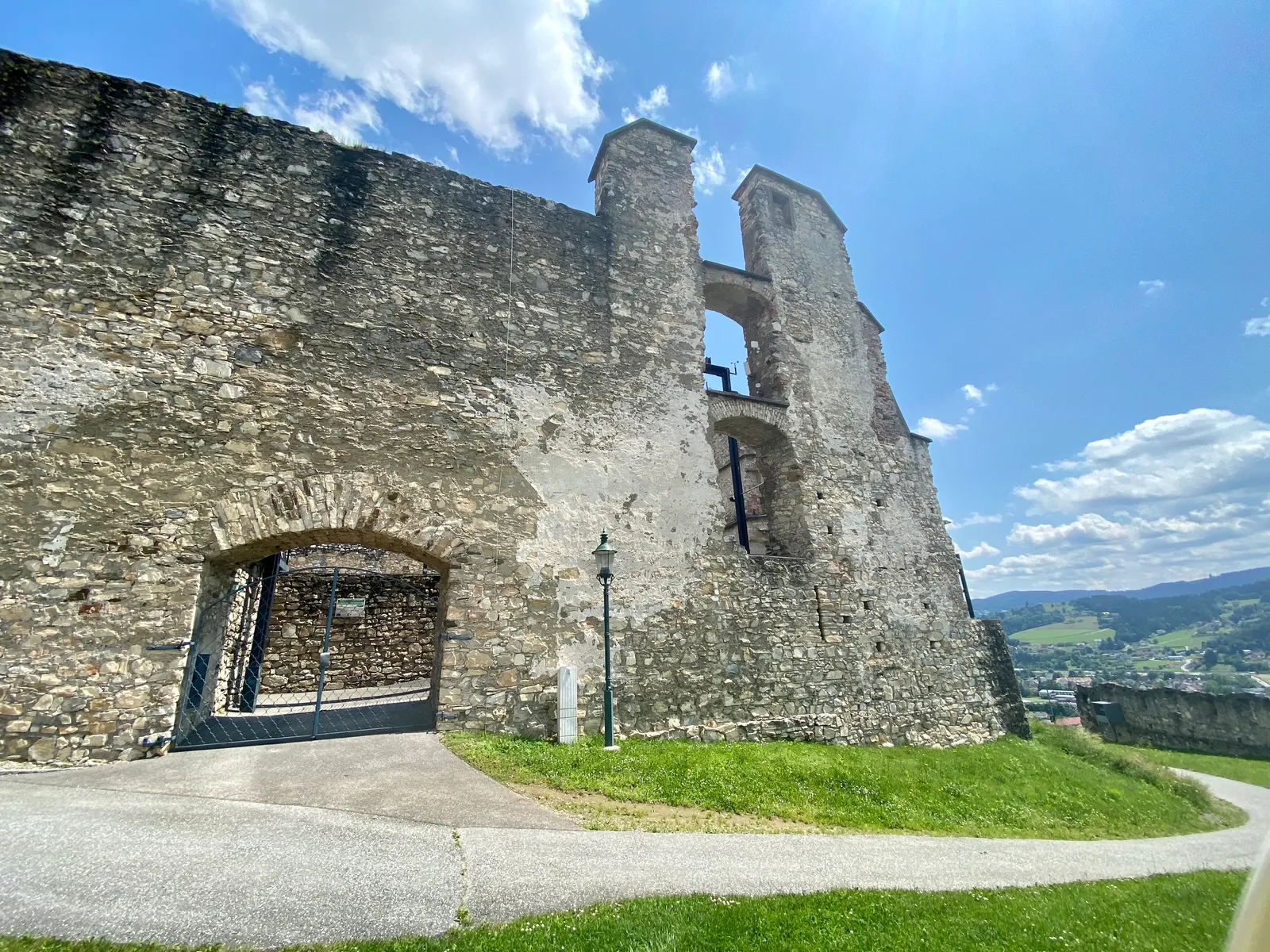 Burgruine Obervoitsberg Seite