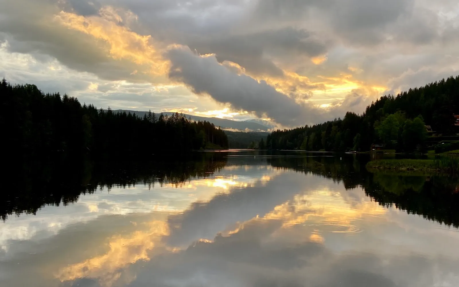 Feuerwolken Abendstimmung Packer Stausee edited
