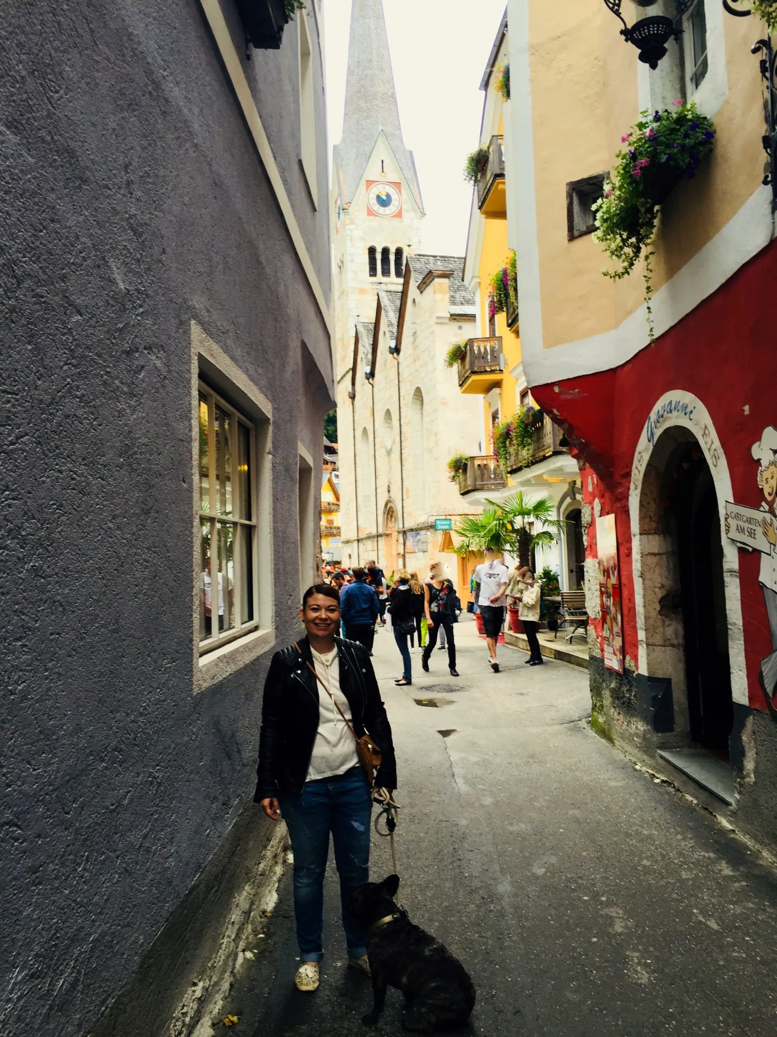 Hallstatt mit Hund
