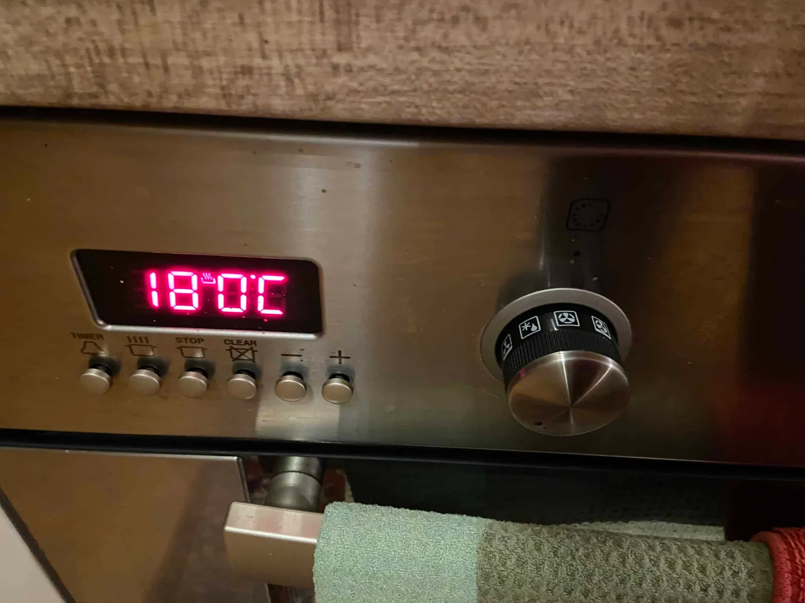 in den Backofen bei 180 Grad