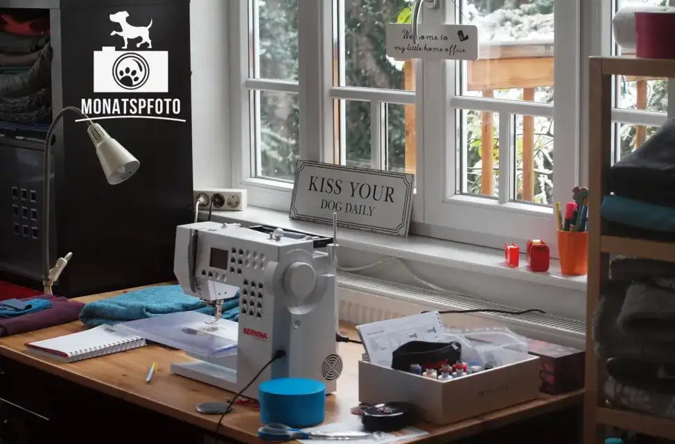 Wo werden die Hundeaccessoires gefertigt? Ein Blick durchs Schlüsselloch.