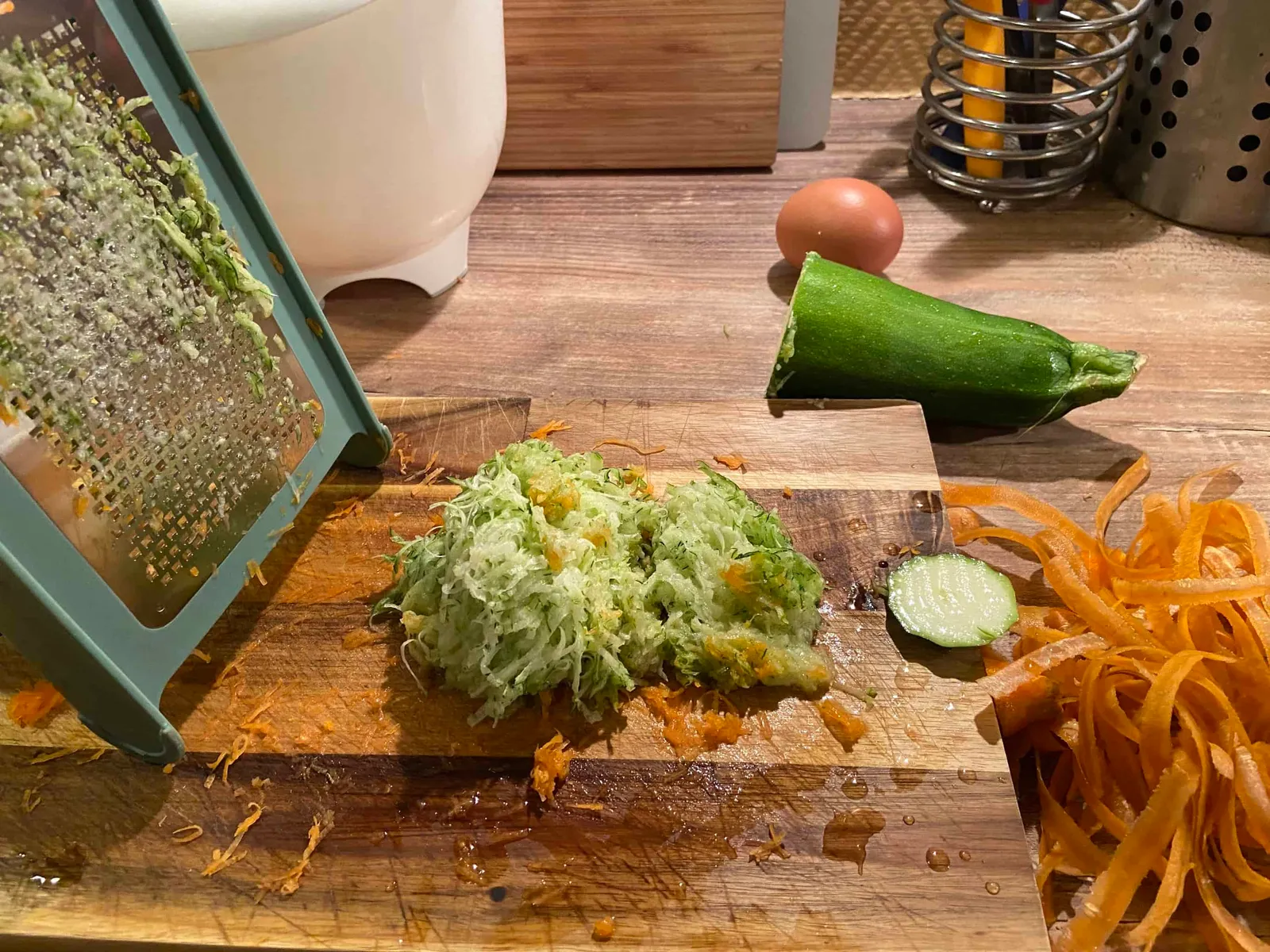 geraspelte Zucchini