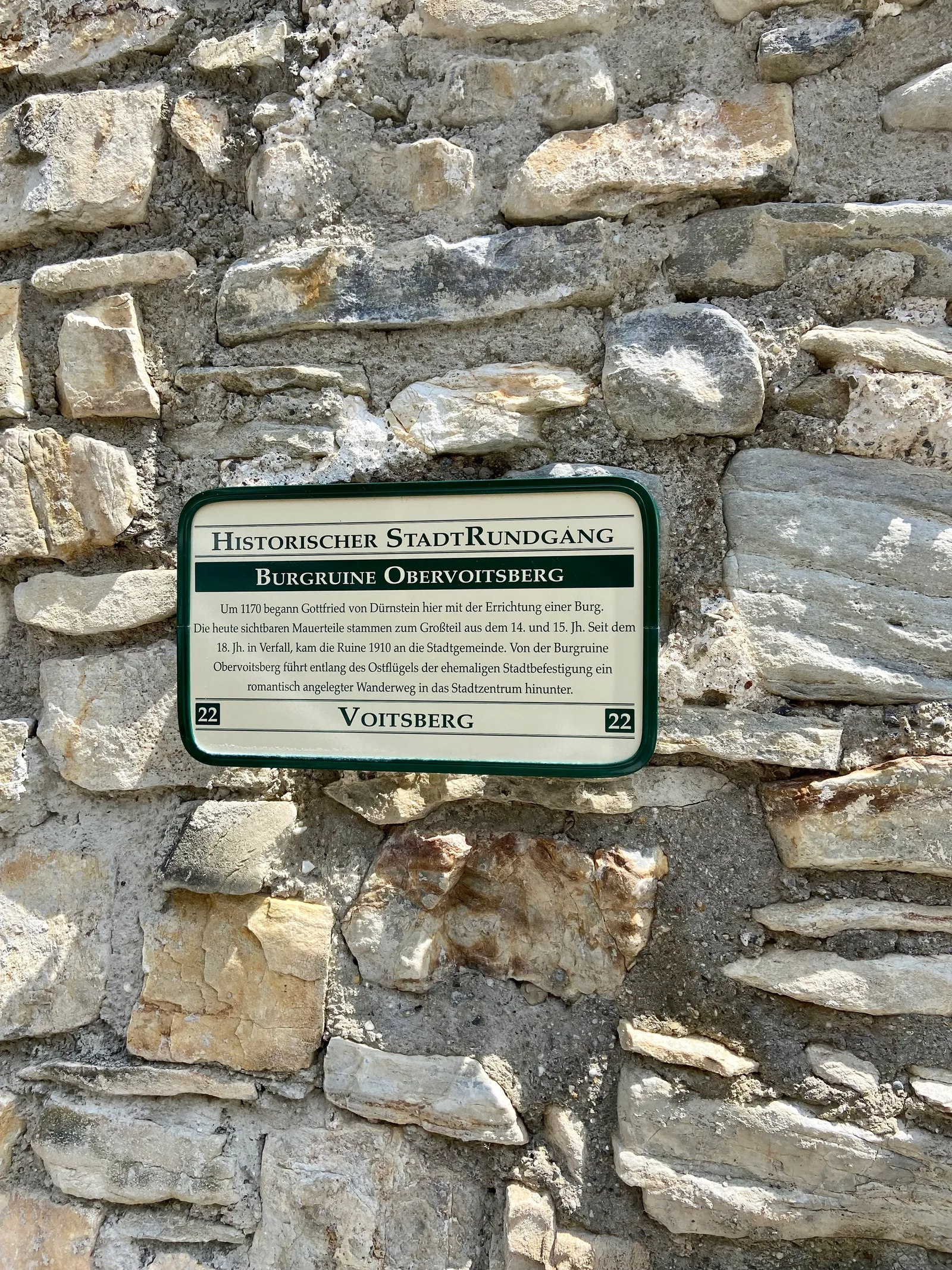 Burgruine Obervoitsberg Schild